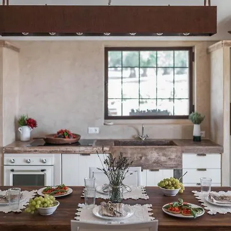 Villa Sleeps 7 Pool Air Con Wifi Cisternino